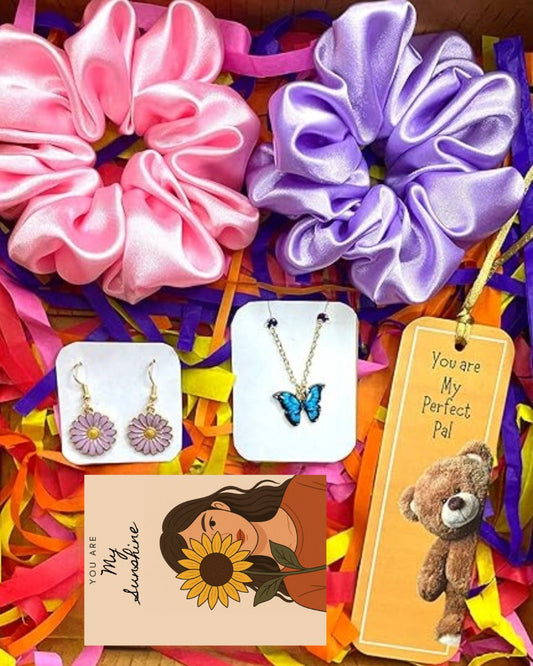 Multicolor Pretty Little Things Hamper/Gift For Women & Girls