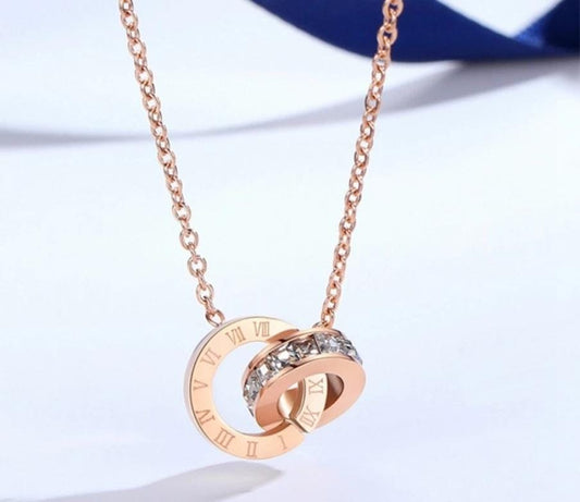 Rose Gold Plated Korean Style Interlocking Rings Pendant Necklace For Women