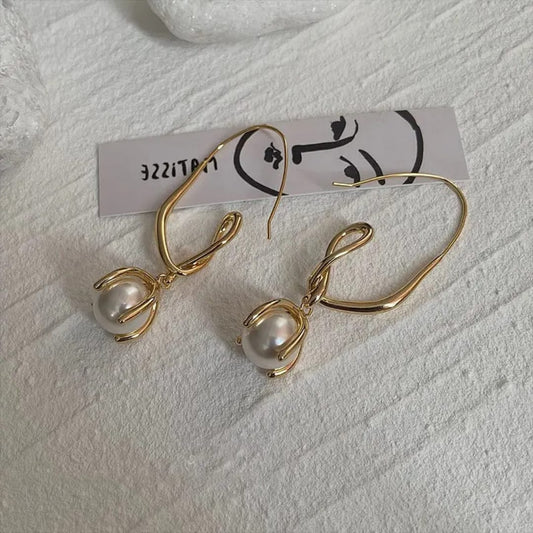 Gold Plated Twisted Line Geometric Pearl Drop Elegant Hoop Earrings For Women