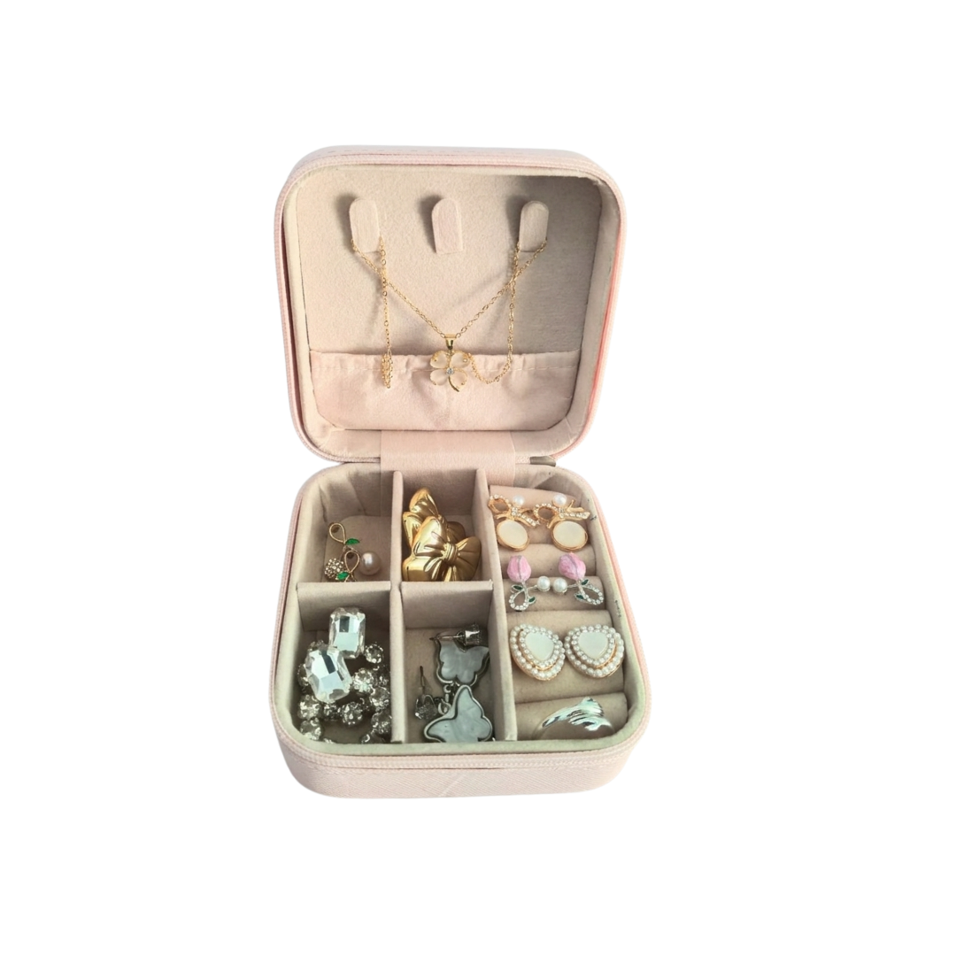 Elegant Jewelry Gift Set with Organizer Box – 7 Earrings, 1 Ring & 1 Pendant Necklace | Aesthetic Travel Jewelry Case for Girls & Women