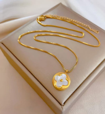 Gold Plated Korean Style Round Clover Pendant Necklace For Women & Girls