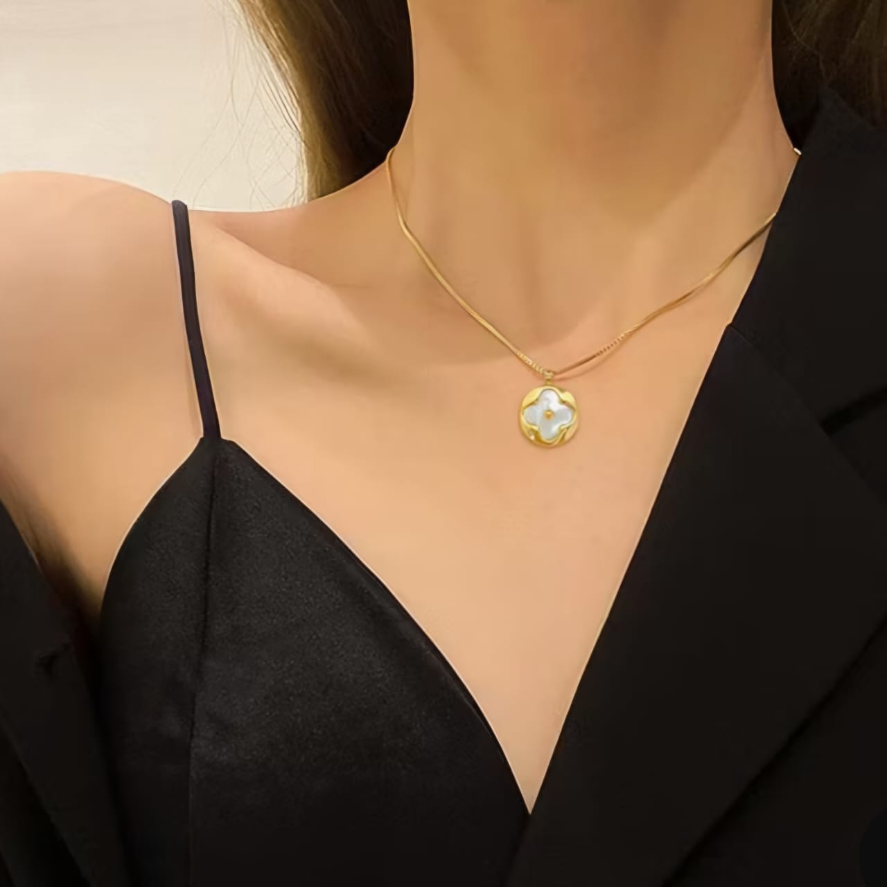 Gold Plated Korean Style Round Clover Pendant Necklace For Women & Girls